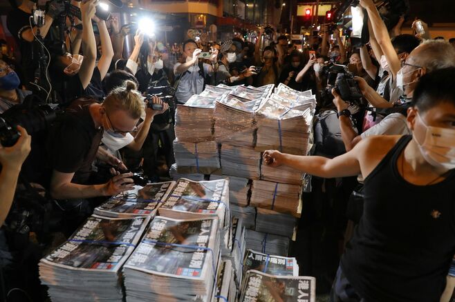 バイデン大統領が香港のメディア弾圧停止を要求