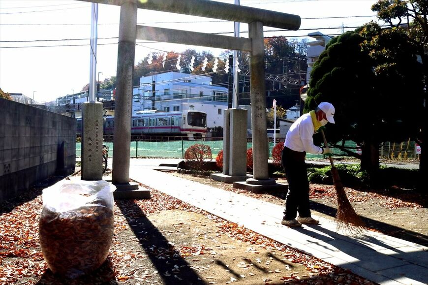 百草園駅付近は玉南電鉄時代の面影を残している（撮影：南正時）