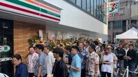 セブンが沖縄初進出､攻略のカギは｢地元愛｣ 1000万人観光客めぐり｢沖縄コンビニ戦争｣