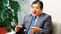 三井物産 ゴボウ抜き社長 200日の攻防