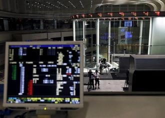 日経平均株価は急反落､一時500円超安　