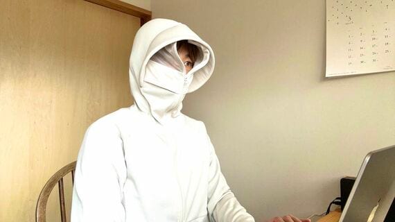 室内の西日対策も不審者スタイルでばっちり