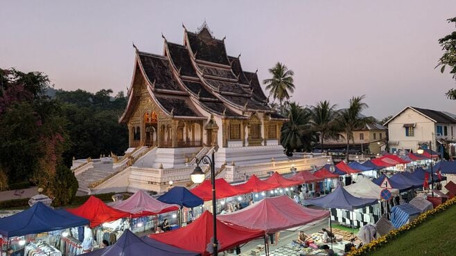 中国色に染まるラオス｢欧米旅人の楽園｣が大変貌