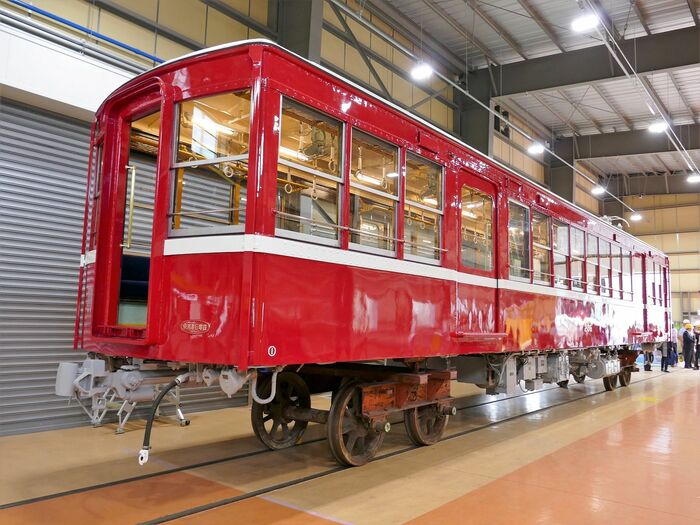 修復作業を終えたデハ230形