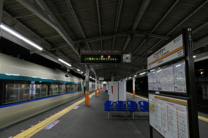 北春日部駅をまもなく発車する
