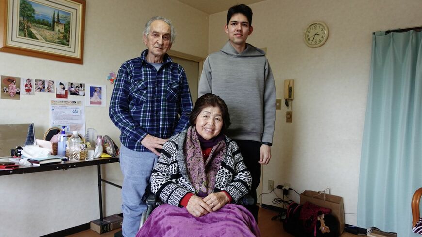 ロレンソ文恵さんと夫のロレンソ・イエズスさんと息子のロレンソ聖司さん