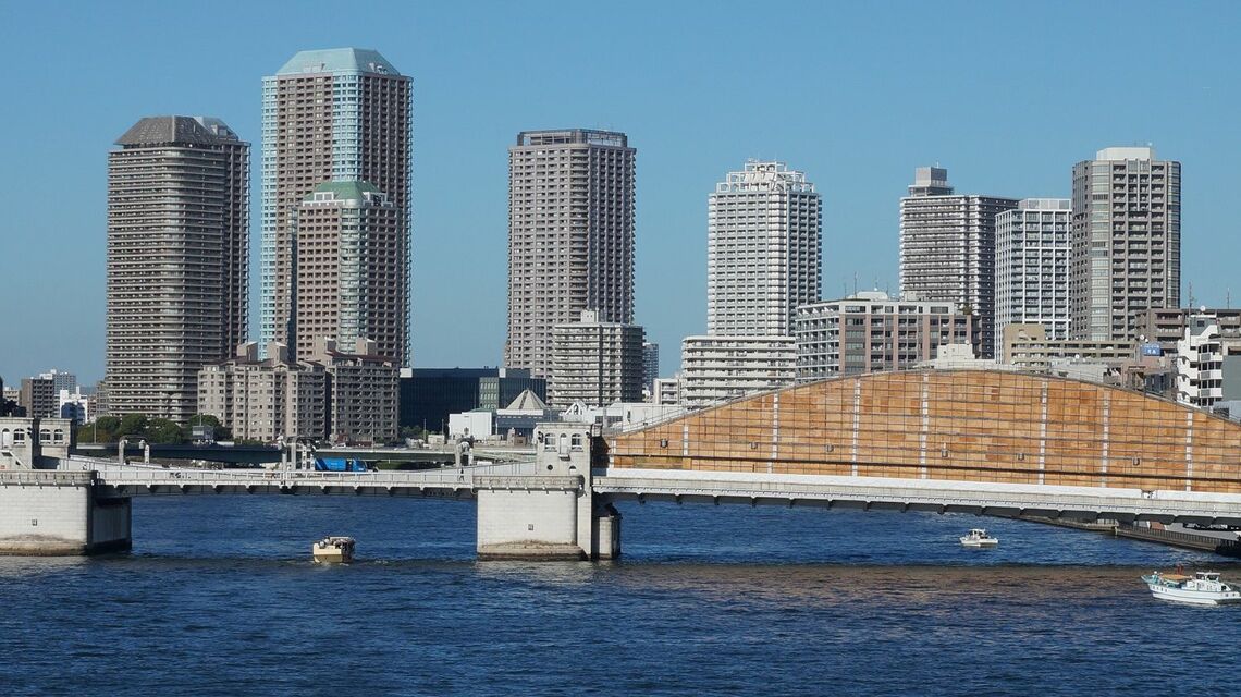 低層階が支えている高層階だが、高い階ほど固定資産税の負担感は低くなっていく(写真：筆者撮影)
