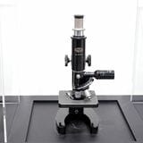 エビデントの顕微鏡