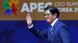 反中マルコス大統領が議長､ASEAN｢4つの課題｣