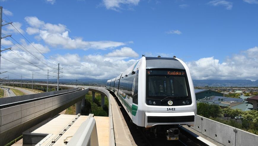 ハワイ・ホノルルの鉄道「スカイライン」の車両（記者撮影）