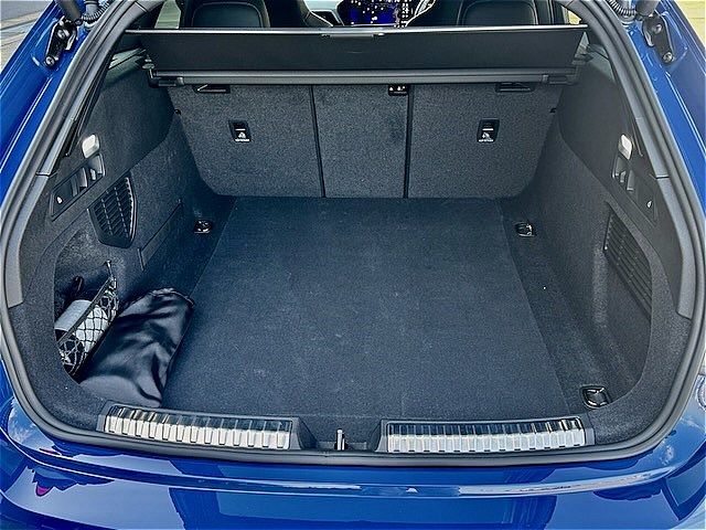 アウディの新型「S5アバント」（筆者撮影）