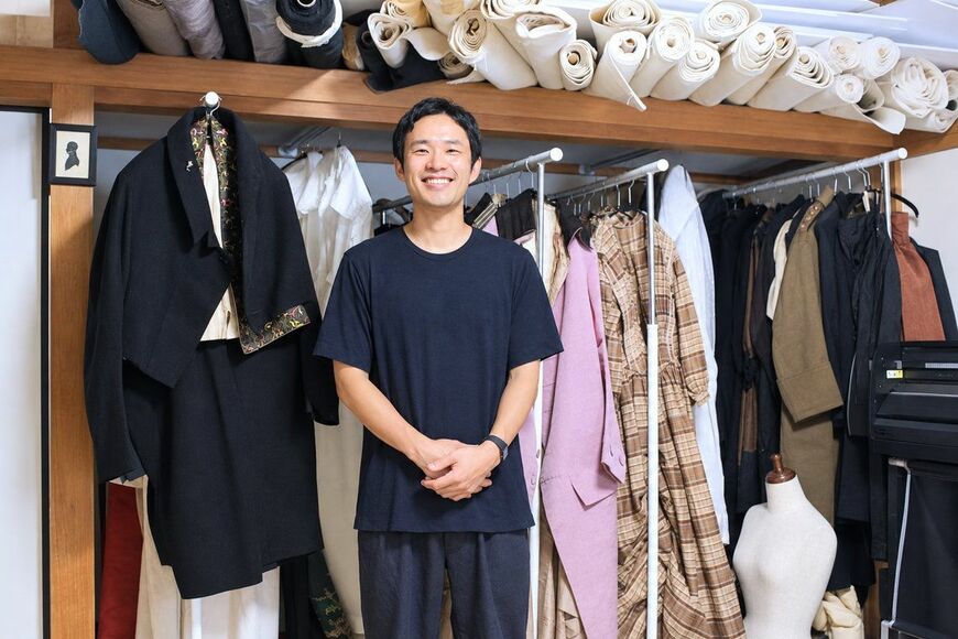「衣服標本家」を名乗る長谷川彰良さん（写真：筆者撮影）