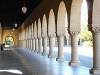 《若手記者･スタンフォード留学記 8》内側から見たアメリカの大学と学生--”見掛け倒し”と”本当にすごい”ところ