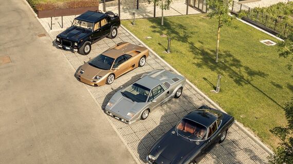 左から「LM002」「ディアブロ」「カウンタック25thアニバーサリー」「400GT」(写真:Lamborghini)