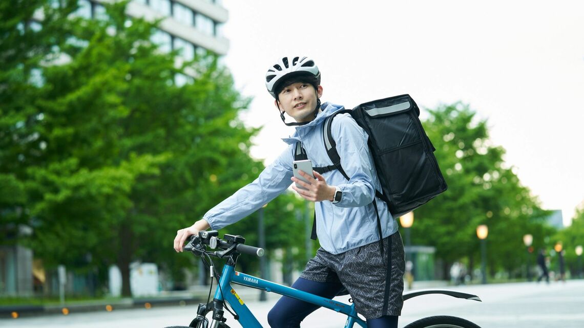 「タイパ」を重視する若い世代ほどQコマースとの親和性が高いという（写真：すとらいぷ／PIXTA）