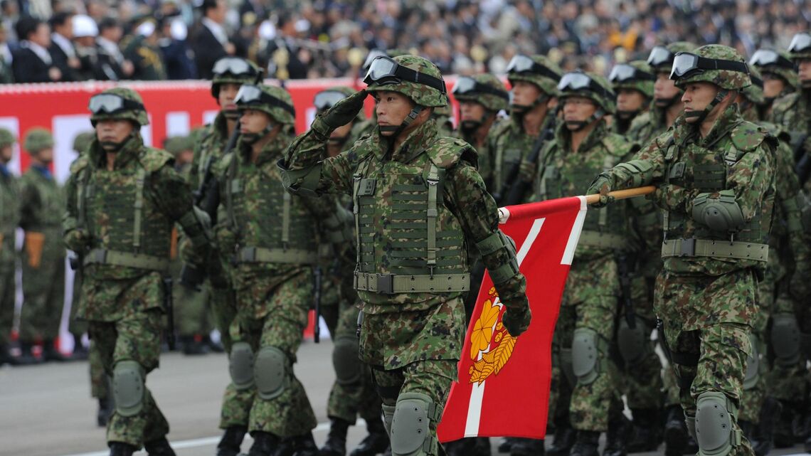 防弾チョッキ2型を着用した陸上自衛隊の普通科隊員（写真：陸上自衛隊）