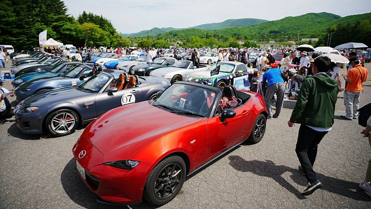 マツダのロードスターとロータリー車ミーティングから見えたメーカーの姿勢と部品復刻への取り組み