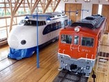 0系新幹線とともに四国鉄道文化館で保存されているDF50形1号機（筆者撮影）