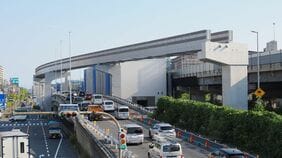 大阪モノレール｢延伸工事｣どこまで進んだのか　｢ずらりと並んだ支柱｣､一部には軌道桁もお目見え