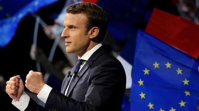 フランス大統領選挙､｢中道マクロン｣の苦悩