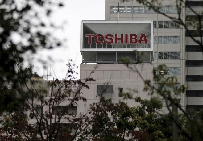 東芝がNANDフラッシュを除く半導体を売却へ