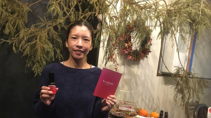 徹夜明けで取材に応じてくれた掘エミイさん（筆者撮影）