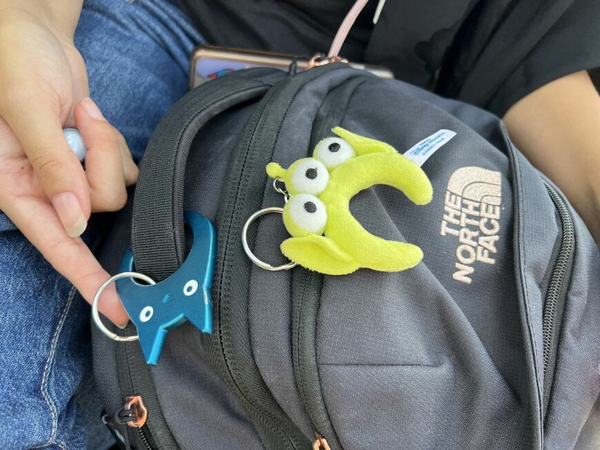 今回は東京ディズニーシーにしか行かなかったが、「次回はランドにも行ってみたい」とエミリーさん（筆者撮影）