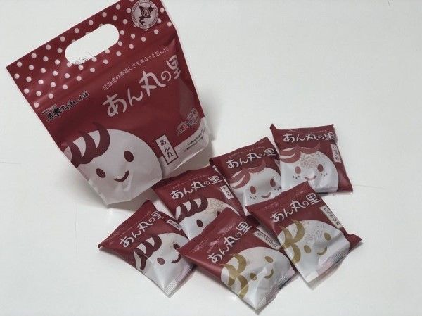 JALスカイのスタッフの意見を反映したあんこ菓子「あん丸の里セット」は3種6個セットで972円（筆者撮影）