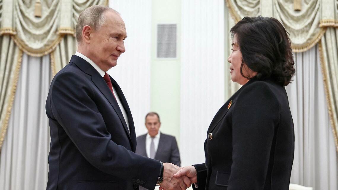 北朝鮮外相が訪露、プーチン大統領と会談(写真:写真:代表撮影/ロイター/アフロ)