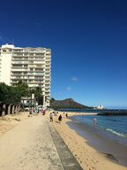 ワイキキビーチに観光客が戻り始めた