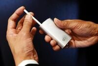 加熱式たばこ｢グロー｣､遂に10月2日全国販売 次世代たばこの座めぐり､｢アイコス｣と激突