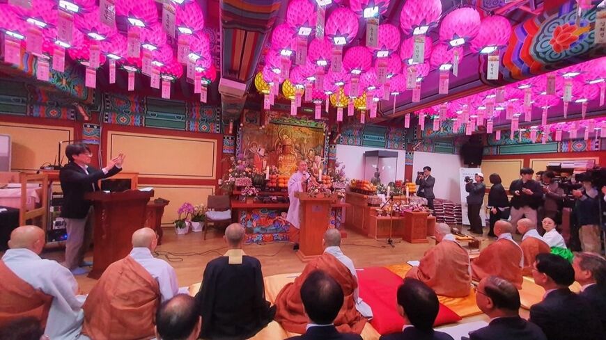 浮石寺で執り行われた引き渡しの法要（写真：筆者撮影）