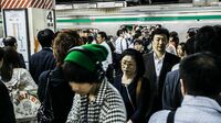 ｢満員電車を日本からなくす｣たった1つの方法 ｢定時廃止｣｢成果主義｣が多くの労働者を救う