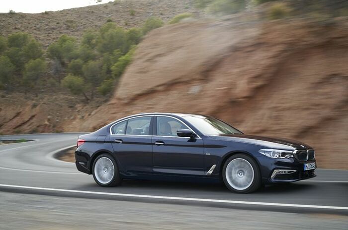 ビー・エム・ダブリュー 5シリーズ セダン｜BMW 5 Series Sedan
