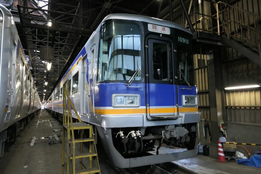 10000系の和歌山市方先頭車（記者撮影）