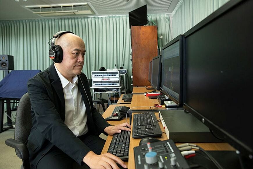 日本音響研究所・代表取締役の鈴木創氏。音声・音響分析を専門とする研究者で、声紋鑑定、話者識別、音声分析などに取り組むほか、犯罪捜査などにも用いられる音声鑑定・音響分析の専門家でもある