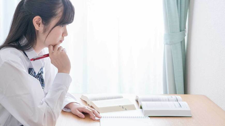 大学付属校に入る利点とは？（写真：den-sen / PIXTA）
