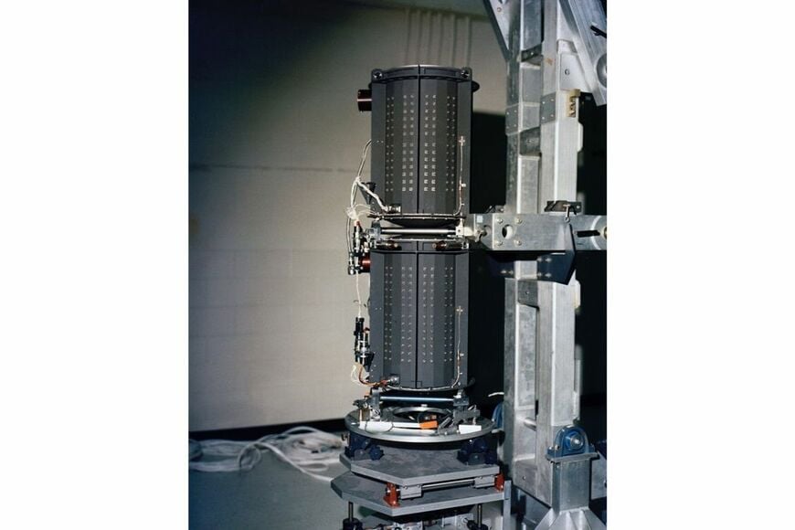 ボイジャー1号と2号に搭載されたRTG（画像：NASA / JPL-Caltech）