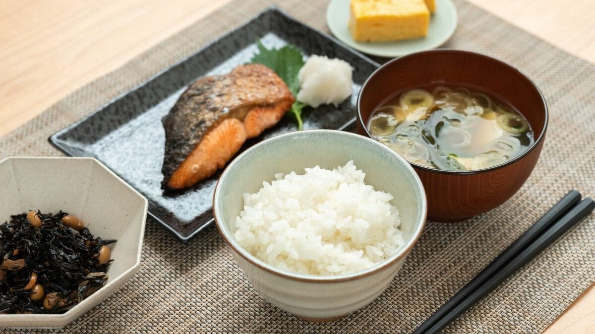 日本人が｢一汁三菜｣に強いこだわりを持つ事情 令和になっても家事に