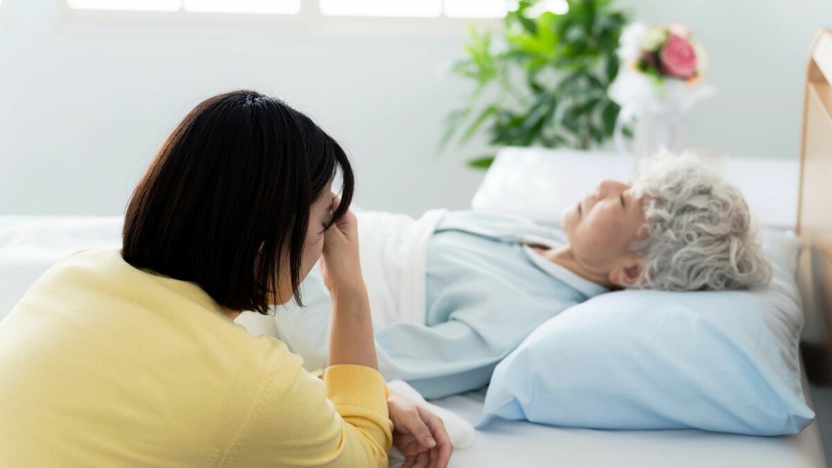 【死亡者数は年間6万人!】症状の出づらい高齢者を待ち受ける､｢誤嚥性肺炎｣から死に至る