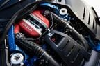「F140IA」6496cc12気筒エンジンを前車軸後ろに搭載