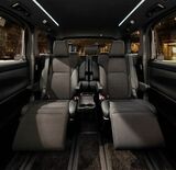 アルファードの2列目シート