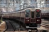8000系（8300系）は登場時期によって前面デザインが異なる（撮影：南正時）