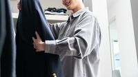 「とりあえず洗える服」を買う人の残念すぎる盲点　オフィスカジュアルの広がりでTシャツやデニム素材もOKだからこそ考えたい「服選びの原点」