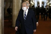 国会での日銀黒田総裁発言を鈴木財務相が解説 異次元緩和の地銀への影響は｢判断困難｣との趣旨