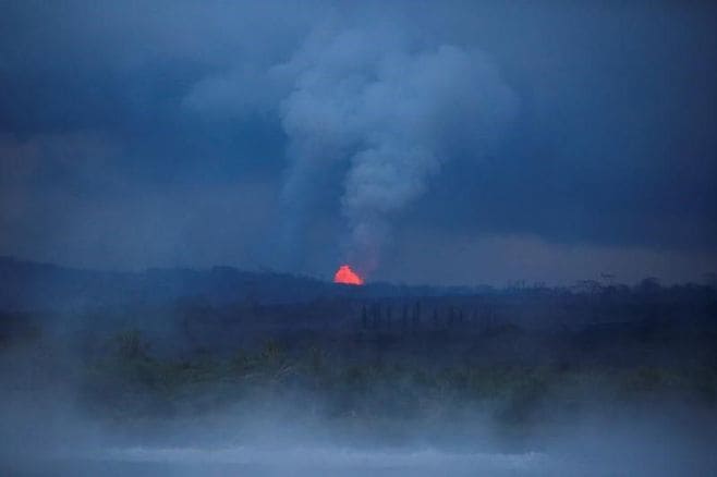 ハワイ火山噴火､科学者が｢決死の調査｣