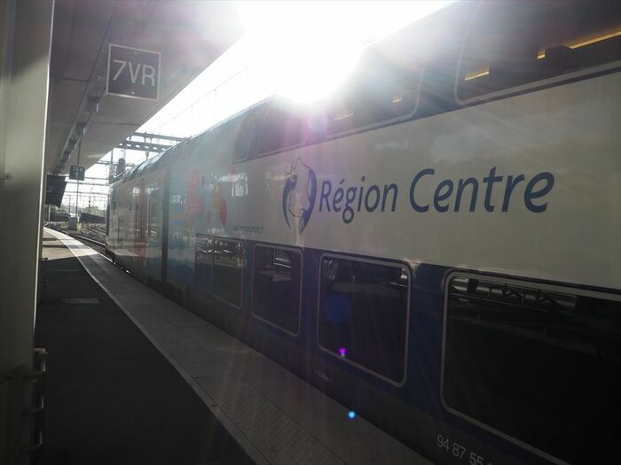 パリからヴェルサイユへの列車