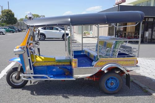 トゥクトゥクに乗れば景色と一体化できる