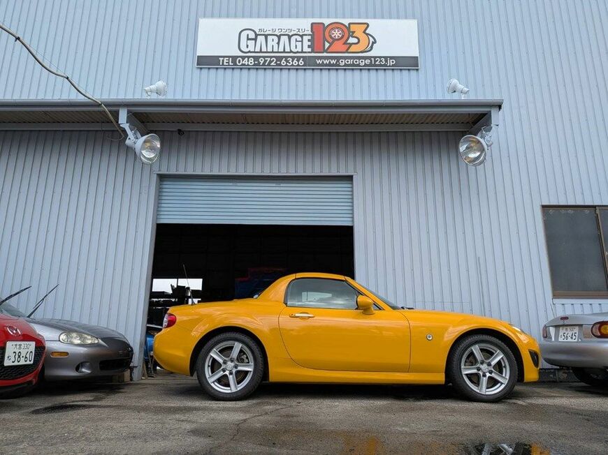 ロードスター中古車専門店「ガレージ123」と3代目ロードスター（写真：ガレージ123）