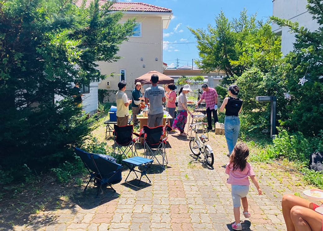 夏にはBBQしながら交流を深めたことも（写真提供／ホシノマチ団地）